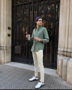 Outfit For Traveling On Plane, Trip Outfit Ideas Travel Fashion, Casual Airport Outfit Summer, Lukov With Love Aesthetic, From Lukov With Love Aesthetic, With Love Aesthetic, Airport Outfit Men, Travel Outfit Plane Cold To Warm, Travel Outfit Ideas