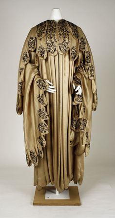 5-11-11  1910 coat Fantasy Capital, Silk Patchwork, Fashion 1910, 1910s Fashion, Patchwork Coat, Jeanne Lanvin, Vintage Gowns, Antique Clothing