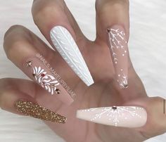 The Most Gorgeous Trend Setting Winter Manicures That’ll Blow Your Mind! – KelseyRaye December Nails Short, Holiday Nails Winter Christmas, Nails Short Christmas, Holiday Nail Art Ideas, Nails Winter Christmas, Short Christmas Nails, Holiday Nails Winter, Nails Holiday, December Nails