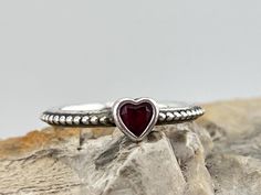 Conditionnexcellent Fully stamped within Red Heart Ring, Garnet Heart, Studio Apt, Stacker Rings, Pandora Rings, Pastel Pink Aesthetic, Stackable Rings, Ring Silver, Pink Aesthetic