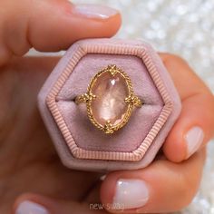 Engament Rings, Faberge Jewelry, Tiaras Jewellery, Wedding Rings Vintage, Jewelry Inspo, Dainty Jewelry