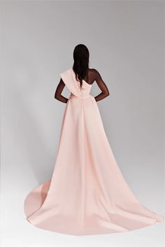 READY TO WEAR | SPRING SUMMER 2024 | Collections | Ready to Wear | Tony Ward Couture Structured Wedding Dress, Classy Wedding Guest Dresses, Bridal 2024, Tony Ward Couture, Party Gown Dress, 2024 Dresses, Dusty Pink Dresses, Robes Glamour, Simple Wedding Gowns