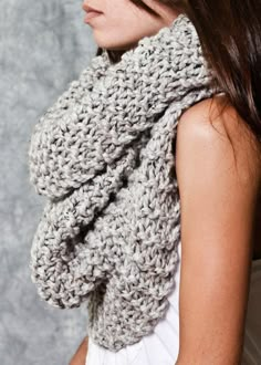 warm & comfy Crochet Instagram, Chunky Knit Scarves, Chunky Scarves, Victoria Secrets, Mode Inspiration, Knit Scarf, Scarfs