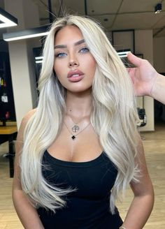 #hair #hairstyles #haircolor #hairgoals #haircare #haircut #balayage #high #highlights #wellahair #olaplextreatment Cool Tone Blonde Hair, Toned Blonde Hair, Blonde Hair Blue Eyes Makeup, Love Hairstyles, Blonde Hair Goals, Blonde Layered Hair, Blonde Extensions, Fashion Outfits Dresses, Icy Blonde Hair