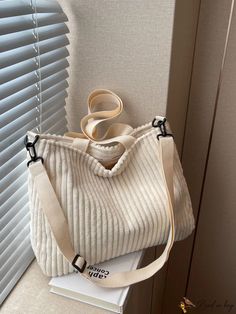 BirdinBag - Chic Corduroy Shopper: A Minimalist Must-Have My Style Bags, College Bags, Fancy Bags, Bags Aesthetic, Pretty Bags, Bags Tote, Big Bags, Fabric Bags, Cute Bags