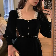 Dress For New Year, Black Dress With Sleeves, Vintage Gothic, Black Velvet Dress, Modest Fashion Outfits, One Piece Dress, Classy Dress, Fancy Dresses, Elegant Dress