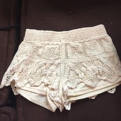 Brand New With Tags Surf Gypsy Brand Crochet Shorts. Perfect For Summer ! Size Small *Minkpink, For Love And Lemons, Show Me Your Mumu, Pacsun, Uo, Urban Outfitters, Joa, Roxy, Zara, Topshop, Asos** Fitted Crochet Lace Bottoms For Beach, White Crochet Bottoms For Vacation, Beige Summer Bottoms With Crochet Trim, White Crochet Trim Vacation Bottoms, White Crochet Trim Bottoms For Vacation, Summer Beige Bottoms With Crochet Trim, Crochet Lace Bottoms For Beach Vacation, Summer Beach Bottoms With Crochet Lace, White Bottoms With Crochet Trim For Beach Season