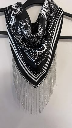 Silk Bandana With Rhinestone Fringe Western Bling Nash - Etsy Rave Bandana Outfit, Diy Western Clothes, Cowgirl Bandana, Western Glam Outfit, Western Glam, Western Bling, Pink Cowboy Hat, Black Bandana