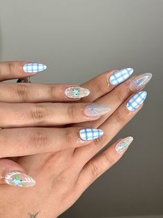 Blue Plaid Nail Art, Blueberry Nail Design, Blueberry Nail Art, Blue Plaid Nails, Cottage Nails, Cottage Core Nails, Gingham Nails, Picnic Nails, Blueberry Nails