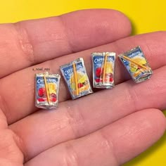 Mini Doll Stuff, Tiny Stuff Mini Things, How To Make Mini Stuff Diy, Mini Things Diy How To Make, Polymer Clay Projects Diy, Diy Science Experiments, Barbie Doll Set, Clay Keychain