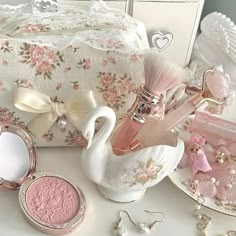 ليلي كولينز, Pink Princess Aesthetic, Princess Core, Soft Girl Aesthetic, Rose Pastel, Lana Del Ray, Pink Girly Things