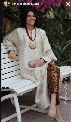 Pakistani Outfits Party Wear, Pakistani Suits Party Wear, Suits Party Wear, Pretty Dresses Casual, Pakistani Party Wear Dresses, Simple Kurta Designs