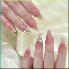 If you are doing something special for Valentine’s Day, why not decorate your nails with Valentine’s day nail art? Nail designs for Valentine’s Day usually include hearts or roses, and traditional Valentine’s Day colors, like pink, red and white. This post lists 30 ideas for Valentine’s Day Nails. Trendy, short designs, simple, gel, acrylic, pink, square, french tip, black, acrylic coffin, pink and red, short almond, simple Korean Nail Art, Easter Nail Designs, Nail Art Techniques, Easter Nails, Festival Nails, Christmas Nail Designs, Unique Nails, Christmas Nail Art, Nail Kit