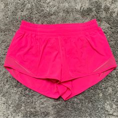 Nwot Lululemon Hotty Hot Lr Shorts 2.5" *Pink Highlight Womens Size 6 Color Is Pink Highlight Inseam Is 2.5 Low Rise Fit In Perfect Condition Reasonable Offers Are Welcome!! #Lululemon #Hottyhot #Running #Athletic #Shorts Womens Size 6 Color Is Pink Highlight Inseam Is 2.5 Low Rise Fit In Perfect Condition Reasonable Offers Are Welcome!! #Lululemon #Hottyhot #Running #Athletic #Shorts Hot Pink Lululemon Shorts, Lululemon Hottie Shorts, Lulu Wishlist, Pink Lululemon Shorts, Lululemon Shorts Outfit, Lululemon 2.5 Shorts, Funny Friend Pictures, Lulu Shorts