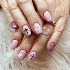 He is risen! Beautiful nails for the true meaning of Easter with Hope and Grace Cross Nail Designs, Easter Themed Nails, True Meaning Of Easter, Cross Nail Art, Rodeo Nails, Glitter Gel Nail Designs, Easter Nail Art Designs, Fingernails Painted, Cross Nails