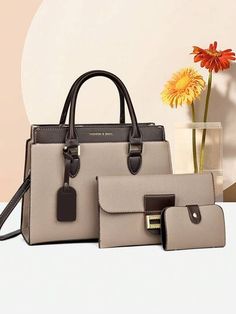 Mothers Day Gift Ideas, Women's Bags By Usage, Tote Bag Patters, Women's Bags By Style, Bag With Zipper, Leather Handbags Crossbody, Influencers Fashion, Fashion Deals, College Fashion