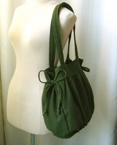 love this one Purses With Lots Of Pockets, Hemp Bag, Sacs Tote Bags, Sac Diy, Diy Bag Designs, Jane Birkin, Lv Handbags, Diy Sewing Clothes