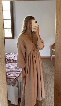 Modest Clothing Aesthetic, Post Partum Outfits, Mum Fashion, Modest Dresses Casual, Autumn Dress, Mom Outfits, Maternity Clothes, Modest Fashion, Classy Outfits