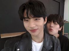 Hyunjin Jeongin, You Are My Home, Hyunjin And In, Aesthetic Backpack, Real Parents, Future Love, Jewelry Accessories Ideas, Best Duos, The Boy Is Mine