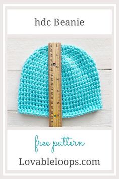 a crocheted beanie is shown with the measurements for it