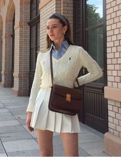 Outfit Old Money, Mode Tips, Skandinavian Fashion, Look Retro, Fall Inspiration, Paris Outfits, Estilo Preppy, Ralph Lauren Outfits