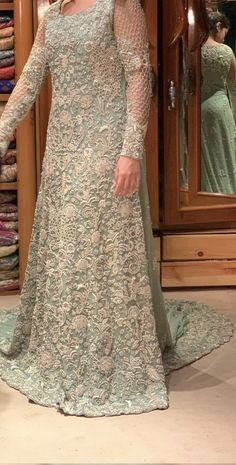 Waleema Dress Pakistani Bridal Maxi, Waleema Dress Pakistani Bridal, Waleema Dress, Valima Dress, Banarsi Suit, Mehandi Dress, Walima Dresses, Pakistani Bridal Couture, Walima Dress