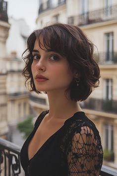 France Bob Hair, Wavy Hair French Bob, French Bob Inspiration, Pixie French Bob, Ingenue Haircut, Chic French Bob, Thick Hair French Bob, French Bob No Fringe, Messy French Bob With Bangs