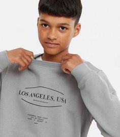 Is very beautiful and fresh😍 New Look Boys, Los Angeles Logo, Shopping Link, Los Angeles Usa, Celebrity Names, Logo Sweatshirt, Age 12, Cuff Sleeves