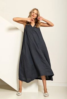 "There's a lot to love about this carefree maxi dress: the elegant V neckline, a flattering belt that can be put on or not, extra flowy skirt, and surprise pockets! This breezy maxi dress can be easily dressed up with chunky heels and a pair of statement earrings, or down with sandals, sneakers and a jeans jacket, you will love it for your carefree beach or summer evening outings. ABOUT US: LINEN ID was born from desire to embrace things that actually matter. We aim to create sustainable garment Linen Kaftan Dress, Sargasso Sea, Maxi Linen Dress, Tenis Converse, Linen Kaftan, Long Linen Dress, Linen Sweater, Linen Maxi Dress, Linen Style