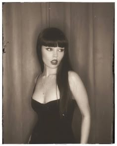 Dark Beauty Fashion, Vintage Goth, Dark Feminine Aesthetic, Aesthetic People, Aesthetic Women, Pics Inspo, Foto Ideas Instagram, Crazy Girls, Gothic Girls