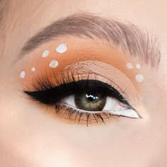 Diy Bambi Costume, Bambi Makeup Deer, Bambi Halloween Costume, Bambi Eyes Makeup, Deer Costume Diy, Bambi Costume, Fairy Eye Makeup, Bambi Makeup, Reindeer Makeup