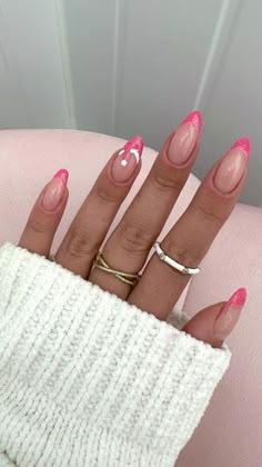 Check out these lit winter nails that are sure to make a statement! From winter nail designs to winter nail art, these winter nail ideas will keep your nails looking flawless. Find your next winter nail inspo and winter nail colors on the blog and stay on trend. Pink Christmas Nails Santa Hat, Preppy Christmas Nails Acrylic, Pink Santa Hat Nails, Pink Santa Nails, Nails Pink Christmas, Christmas Hat Nails, December Nails Christmas Xmas, Xmas Nails Pink, Christmas Nails Pink And White