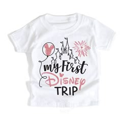 Disney Family Outfits, First Disney Trip, Girls Disney Shirts, Kids Disney Shirts, Disney Trip Outfits, Disney Family Vacation Shirts, Idee Cricut, Disney Vacation Shirts, Family Disney Trip