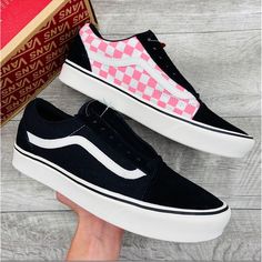 Old Skool Platform, Cute Vans, Vans Classic Slip, Rainbow Vintage, Skater Girl Outfits, Air Max 720, Air Max 98, Vintage Air, Shoe Inspiration