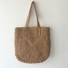 Elena Handbags Patterned Straw Woven Tote Bag Summer Beach Looks, Jute Tote Bags, Basket Tote, Handbag Pattern, Woven Tote Bag, Boho Bags, Lightweight Bag, Summer Bag, Crochet Bag Pattern