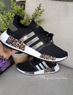 Swarovski Nike, Shoes Cute, Adidas Nmd R1, Swarovski Stones, Nmd R1, Black Shoes Women, Adidas Nmd, Inside Outside, Nike Shoes Women