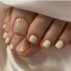 Toe Nails Ideas, Pedicure Gel, Simple Toe Nails, Feet Nail Design, Gel Toe Nails