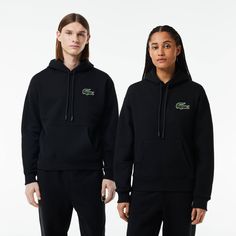 An oversized sweatshirt with a fluid drape and XL embroidered crocodile from Lacoste, sportswear creators since 1933. The perfect blend of fashion and sport with a resolutely urban feel, offering contemporary style and freedom of movement for your everyday activities. Sweatshirt Oversized, Shorts With Tights, Workout Hoodie, Cotton Hoodie, 2024 Collection, Oversized Sweatshirt, Fleece Hoodie, Hoodie Jacket, Black Hoodie