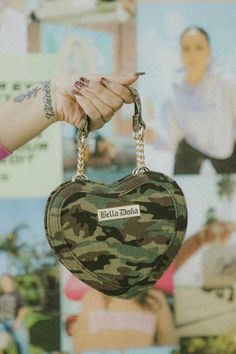 Our custom pink MINI heart shaped handbag is the PERF size to hold all your essentials! Grab your cards, cash, some gloss & you're good to go Bbgirl!  Measures 7.5" x 8" Baddie Pfps Aesthetic, Camo Handbags, Heart Handbag, Camera Purse, Camo Bag, Purse Outfit, Heart Shaped Bag, Camo Purse, Classy Work Outfits