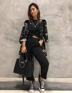 @_todomundotem Edgy Formal Outfits, Edgy Professional Outfits, Grunge Fall Outfits, Fall Grunge, Casual Oufits, Outfits Gorditas, Cool Autumn, Vintage Band Tees, Comfy Fashion