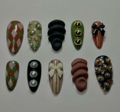 Size large, Alice in Wonderland Mad Hatter nails! Almond shape, medium length. Mad Hatter Nails, Alice In Wonderland Nails, Wonderland Nails, Nails Almond Shape, Alice In Wonderland Mad Hatter, Cheetah Print Nails, Wonderland Mad Hatter, Nails Size, Inspired Nails