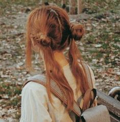 Fun Hairstyles For Layered Hair, Curly Japanese Hairstyles, Artsy Hairstyles Long, Updo Hairstyles For Shag Haircut, 90s Hairstyles Short Grunge, Alternative Hair Long, Easy Unique Hairstyles, Hair Ideas Up, Hobbit Hairstyles