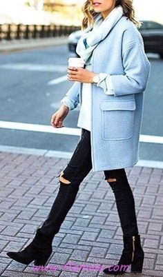 Gray Coat, Walking Down The Street, Hello Fashion, Blue Coat, Cooler Look, Looks Street Style, Blue Coats, Winter Mode, Inspired Outfits