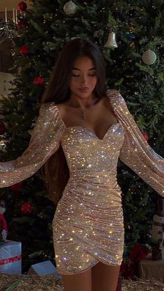 Classy Prom, Hoco Dresses Tight, Champagne Rose, Cute Homecoming Dresses, Classy Prom Dresses, Stunning Prom Dresses, Looks Party, Prom Dress Inspiration, Cute Prom Dresses