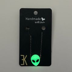 "👽One of a kind UV reactive alien necklace, it's out of this world!🛸 💫💚My hope is that whenever you wear this little alien necklace you remember to BELIEVE in yourself & your limitless potential 💚💫     ✨In the darkest of times may you BE THE LIGHT and GLOW✨ **This is a 3D print bead strung on an 18\" silver plated iron necklace chain with a lobster clasp closure** #eternalkraftsbykirsten #alien #extraterrestrial #glow #handmadejewlery #theskyisnotthelimit" Iron Necklace, Alien Necklace, Handmade Jewlery, Be The Light, Uv Reactive, My Hope, Hope Is, Believe In Yourself, Bead Stringing