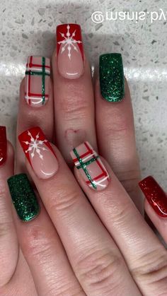 Christmas Nails So Stunning, They’ll Leave You Breathless! Get ready to be inspired by these jaw-dropping Christmas Nails! From elegant Christmas Gel Nails to playful Cute Christmas Nails, there’s something for everyone. Looking for quick and chic? Try Christmas Nails Easy or get creative with Christmas Nails Acrylic for a more dramatic look. ✨ Need some Nagel Inspo? This collection includes everything from Xmas Nails and Winter Nails Acrylic to Nail Art Noel and gorgeous Christmas Tree Nails... Christmas Nails Cute, Rockabilly Nails, Christmas Nail Designs Acrylic, Nails Unique, Christmas Gel, Nails Cute