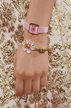 Trendy Watches Women, No Ordinary Girl, Hand Accessories, Dope Jewelry, Classy Jewelry, Jewelry Lookbook, Vintage Stuff, Girly Jewelry, Virtual Closet