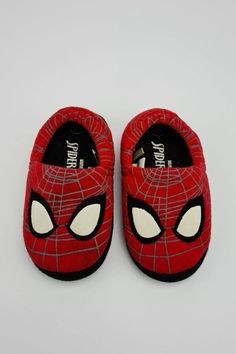 Spiderman Slippers, Mens Shoes Casual, Street Style For Men, Spiderman Kids, Sneakers Street, Dr Shoes, Kampot