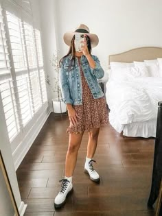 White Combat Boots Dress, White Combat Boots Outfit Spring, Combat Boot And Dress Outfit, Looks With White Boots, White Doc Martens Outfit Dress, Combat Boots Spring Outfit, White Combat Boots Outfit Dress, White Combat Boots Outfit Summer, How To Wear White Combat Boots