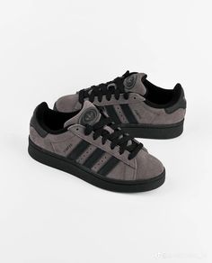 Pretty Shoes Sneakers, Shoes Outfit Fashion, Funky Shoes, Mens Casual Dress Outfits, Fresh Shoes, Adidas Campus, Shoe Inspo, Swag Shoes, Sneakers Men Fashion